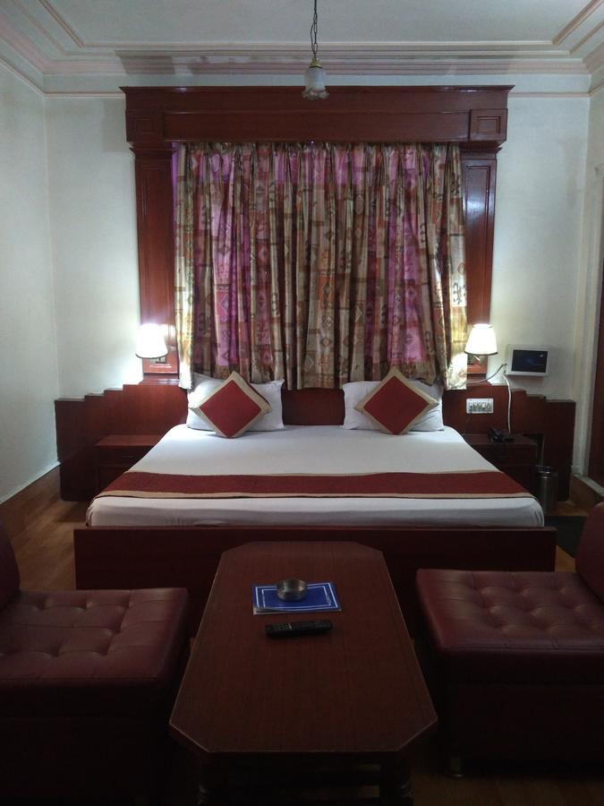 Hotel Savoy - Since 1951 Jaipur Exteriör bild